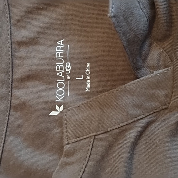 Koolaburra by UGG Long Sleeve Top w/ Pocket - Picture 2 of 10